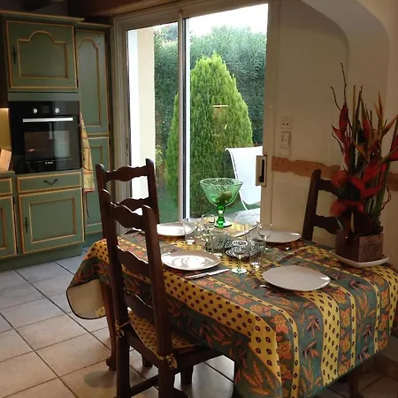 ヴィラ L'adret Et Sa Piscine *