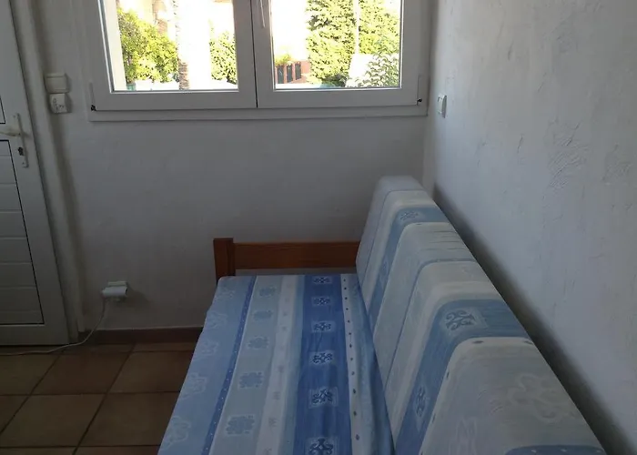 L'adret Et Sa Piscine *