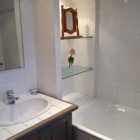 L'adret Et Sa Piscine Βίλα