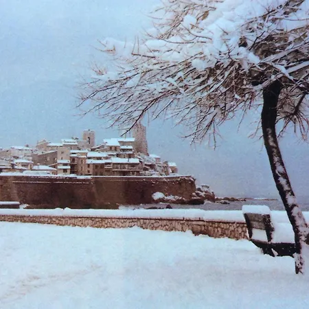 L'adret Et Sa Piscine Βίλα