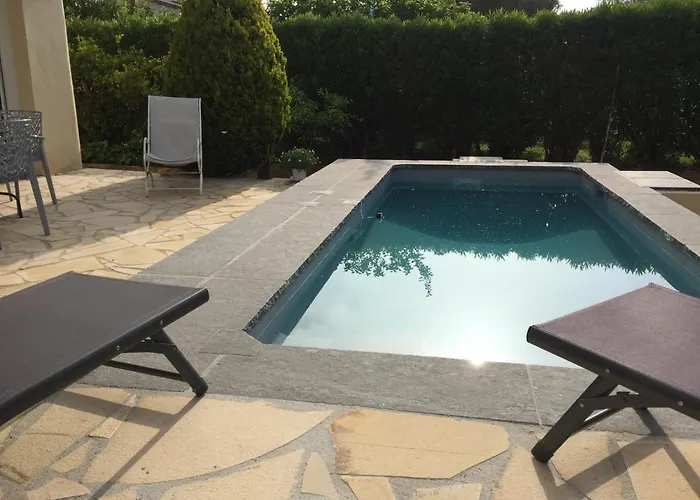 L'adret Et Sa Piscine *