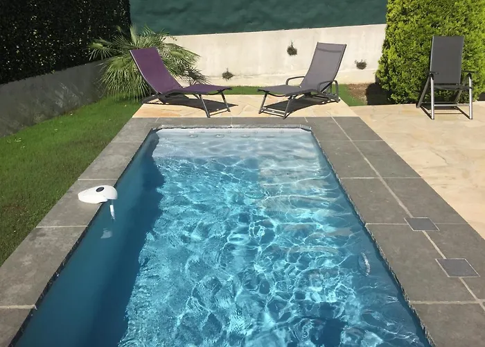 Вілла L'adret Et Sa Piscine *