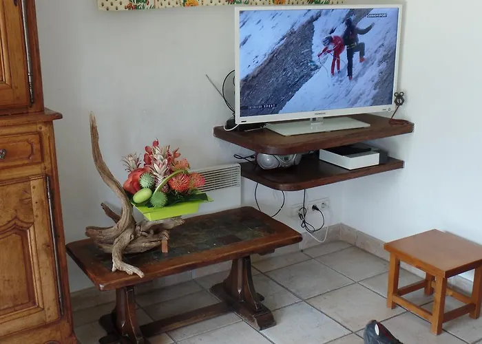 L'adret Et Sa Piscine Вілла Жюан-ле-Пен