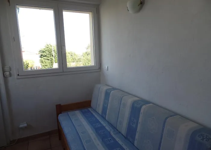 L'adret Et Sa Piscine *